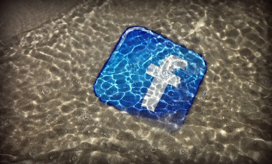 drowning-in-social-media-by-mkhmarketing-flickr